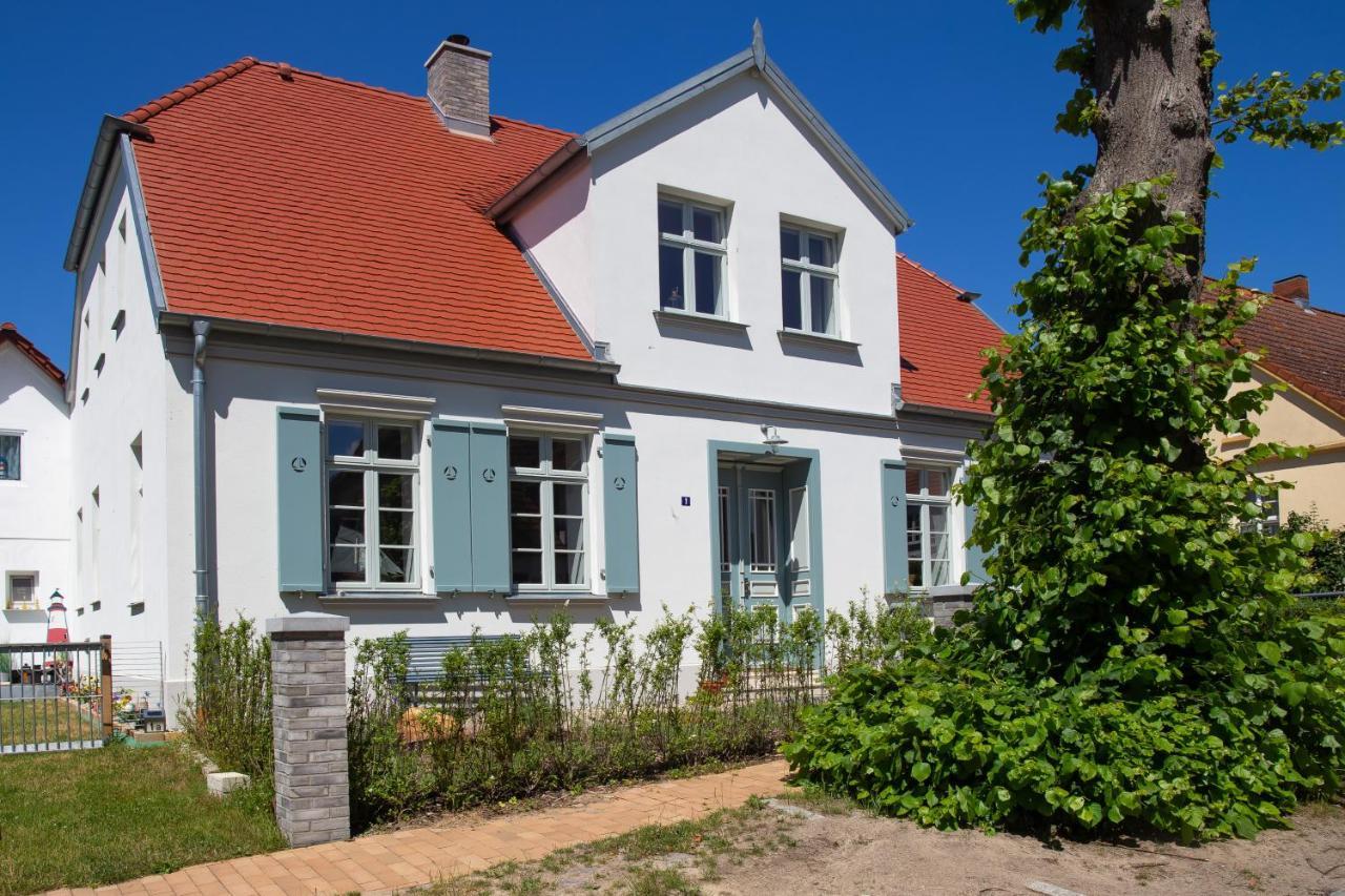 Kapitaenshaus Luv & Lee Vila Wustrow  Exterior foto